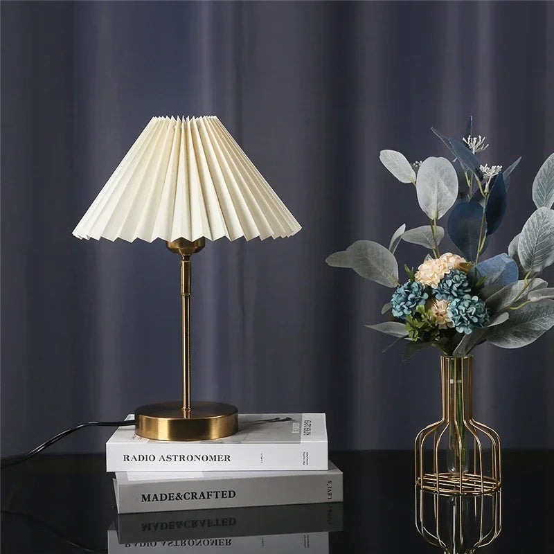 PLISSA – Lampe de Bureau Plissée Ajustable