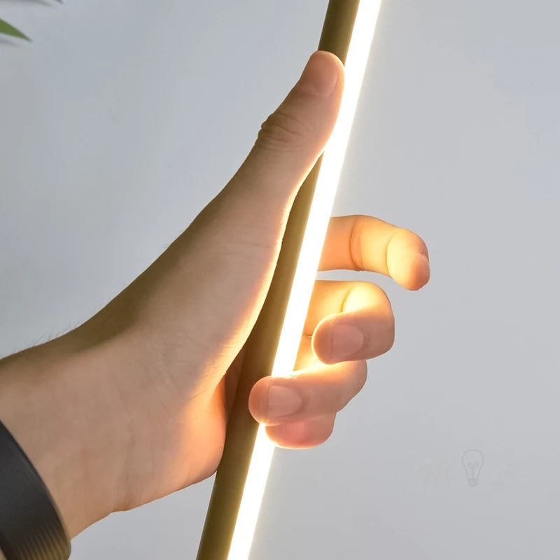 HALO – Lampadaire Nordique Doré Dimmable